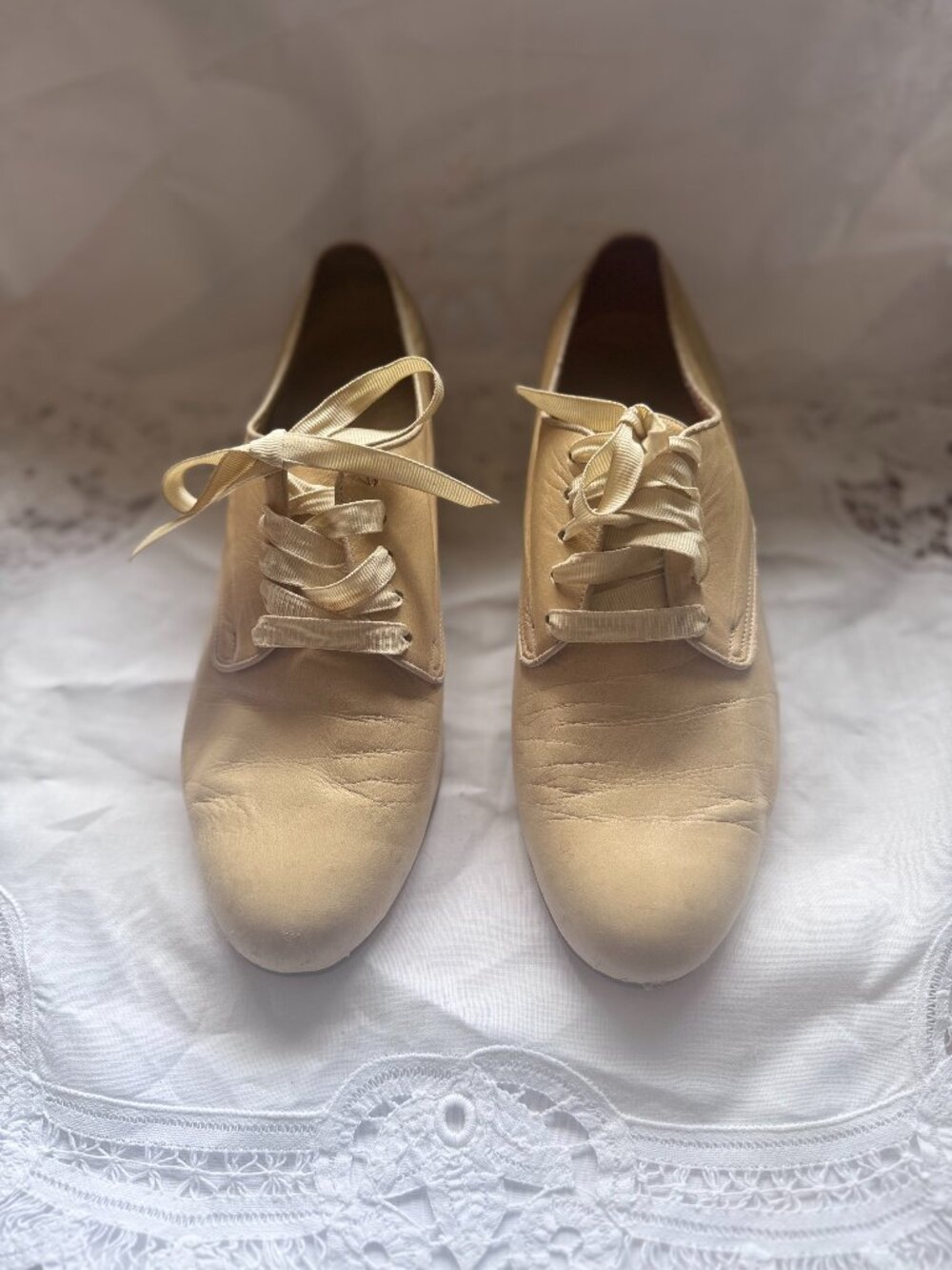Vintage 1970s Italian Leather Oxford Flats Ivory Womens 6